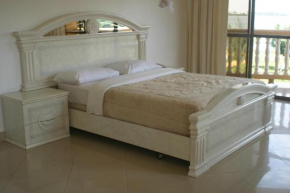 Sienna Beach and Safaris Hotel